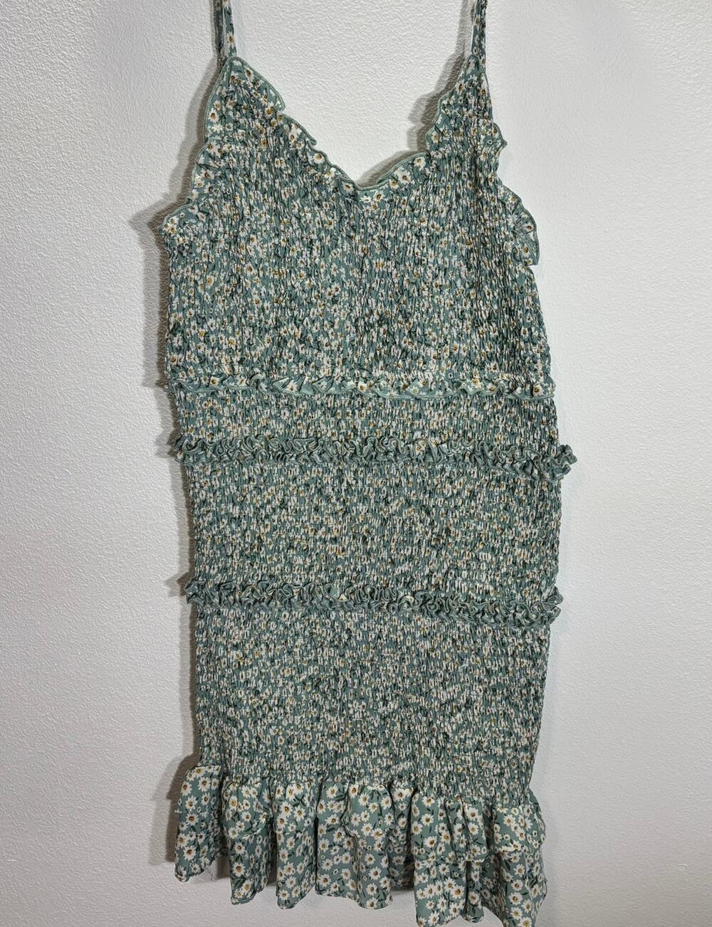 She + Sky Smocked Daisy Mini Dress Green Floral Ruffle Hem Womens L